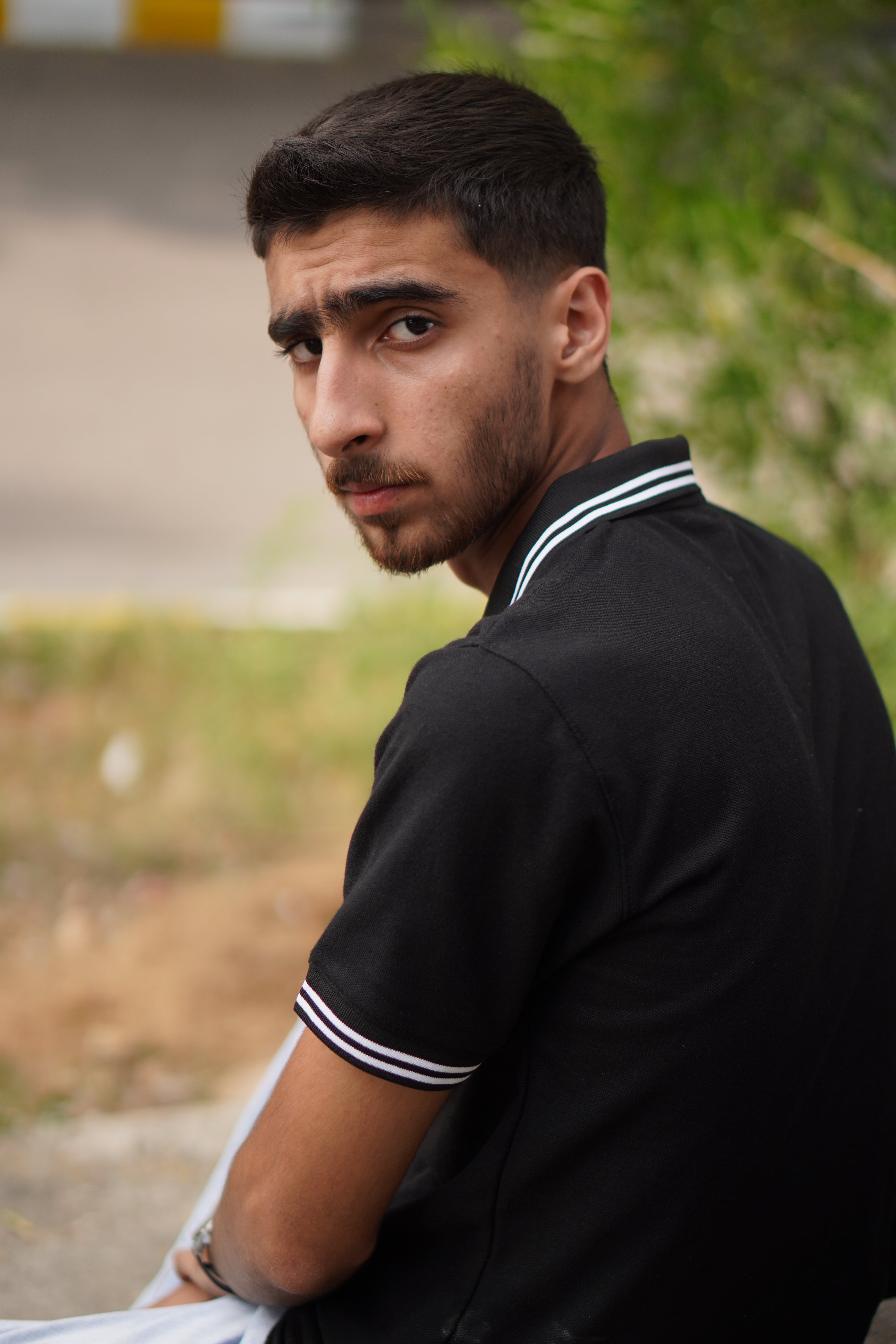 BLACK STRIPPED COLLAR POLO