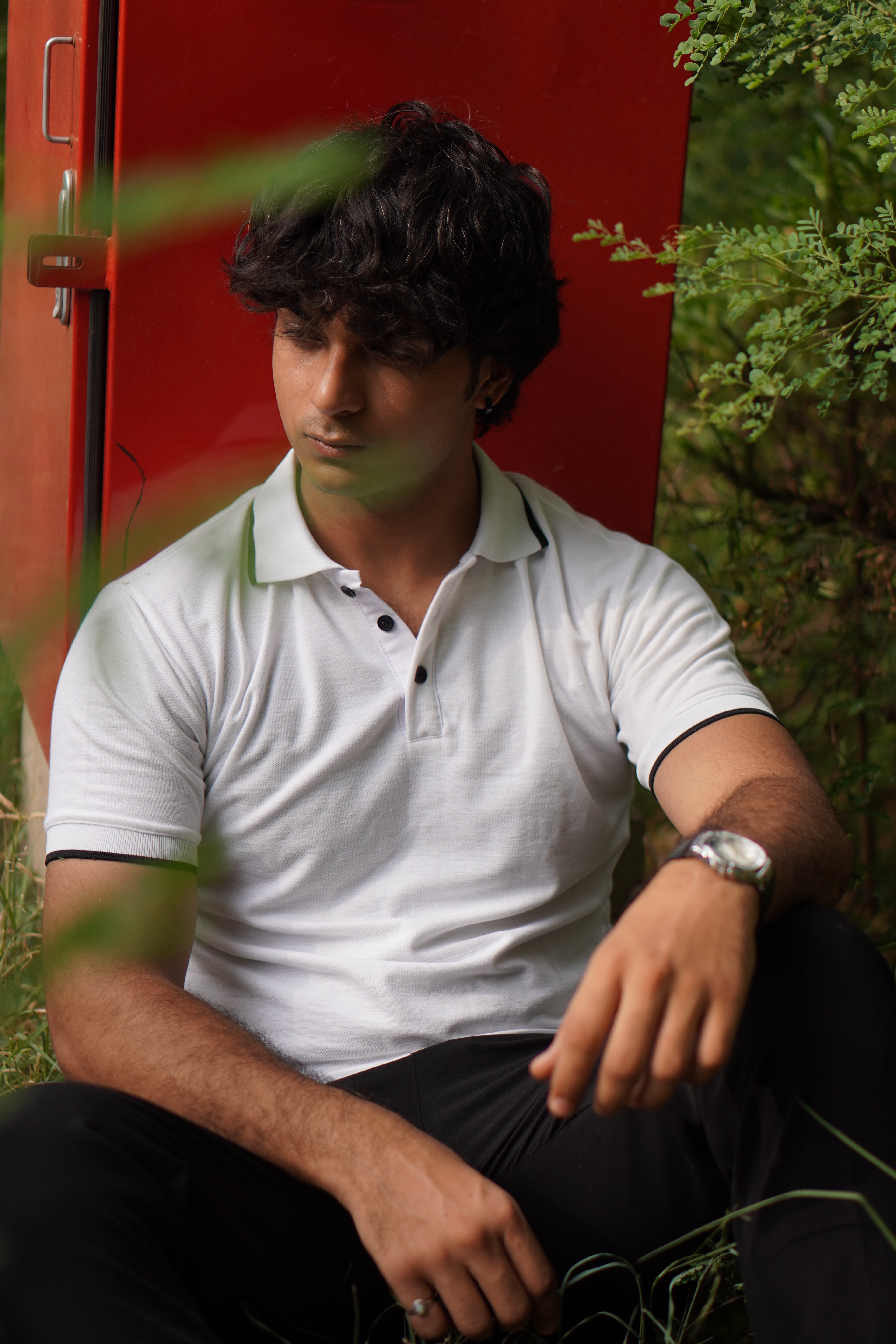 WHITE STRIPPED COLLAR POLO