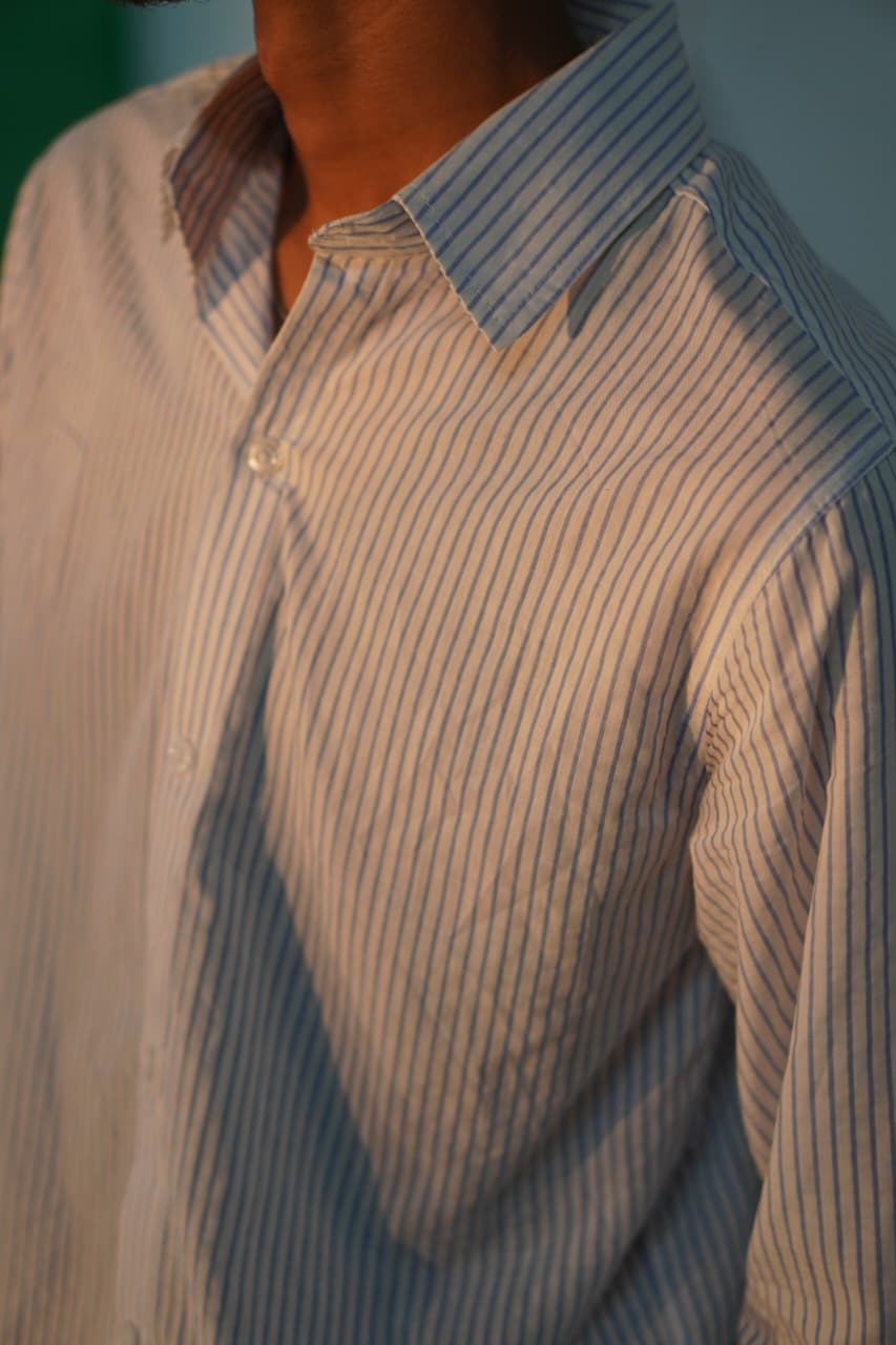 BLUE STRIPPED OLD MONEY ESSENTIAL