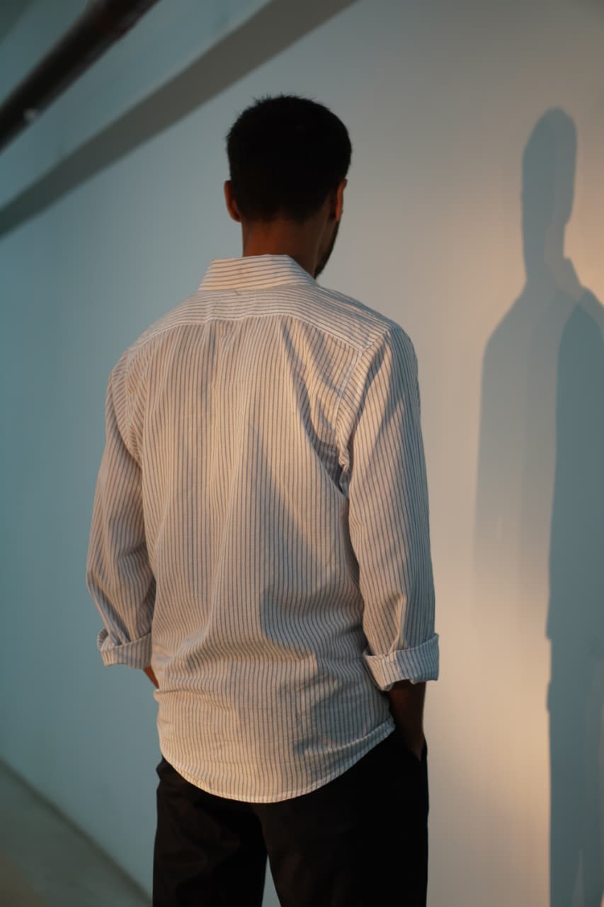 BLUE STRIPPED OLD MONEY ESSENTIAL